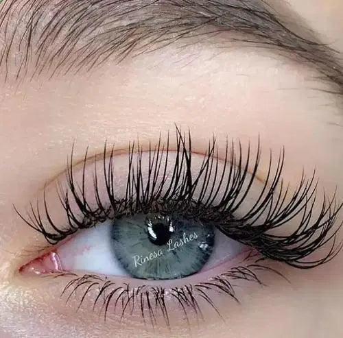 Bonjour 3D Eyelashes with Glue & Free Nail Set
